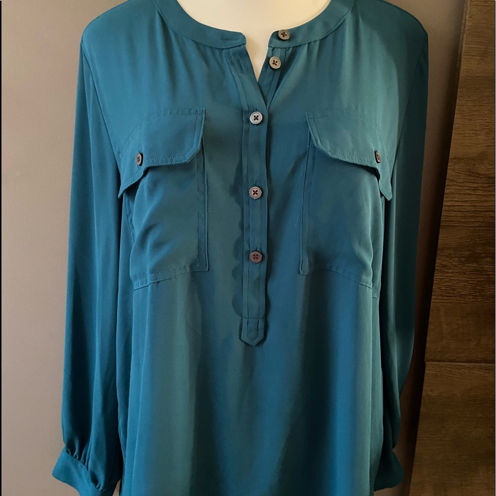 🧡Pretty Blue LOFT Blouse🧡